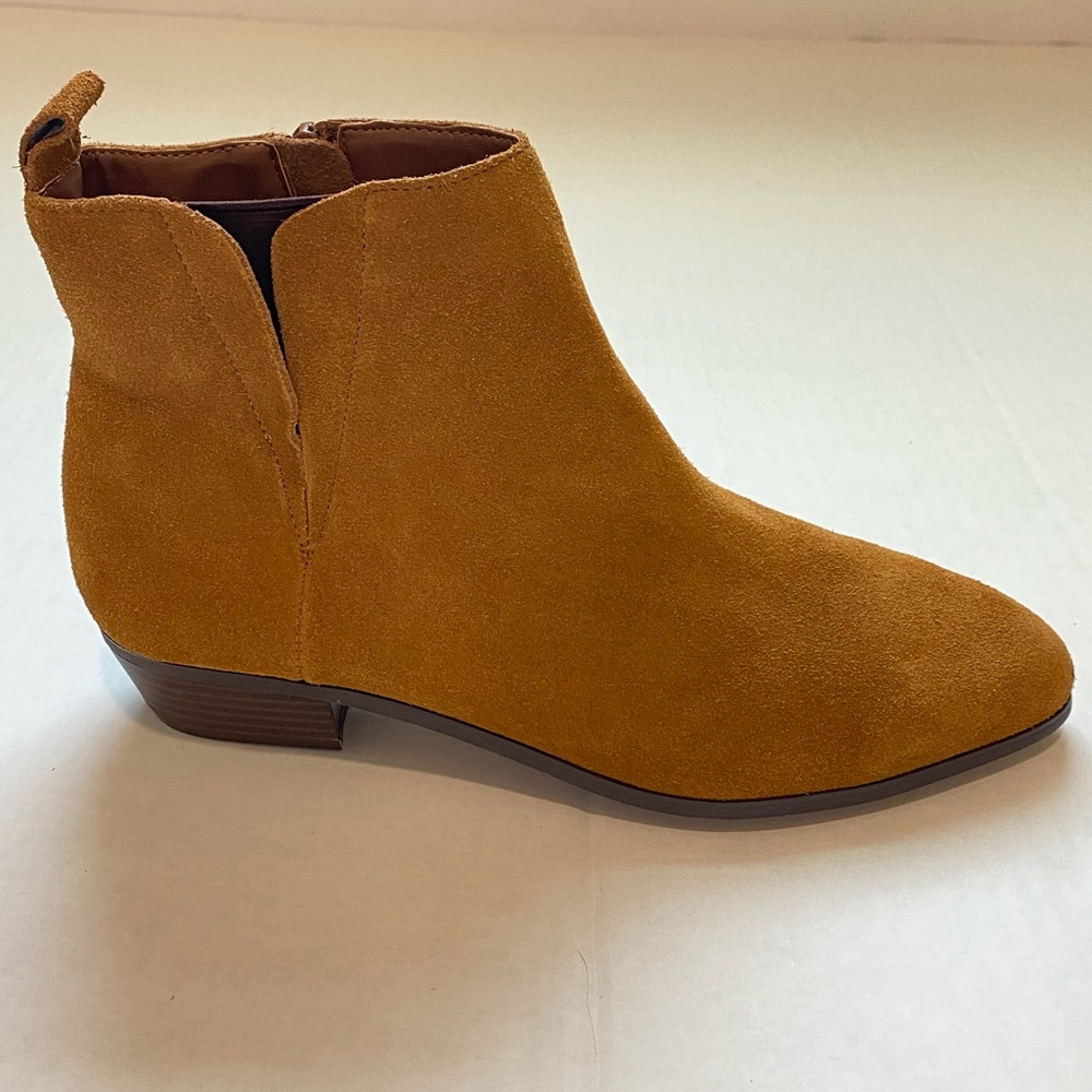 GAP Chelsea Suede Ankle Boots In Chestnut‎